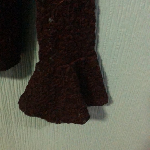 American Eagle Outfitter, Cute black lace blouse with bell sleeve. - Picture 5 of 5